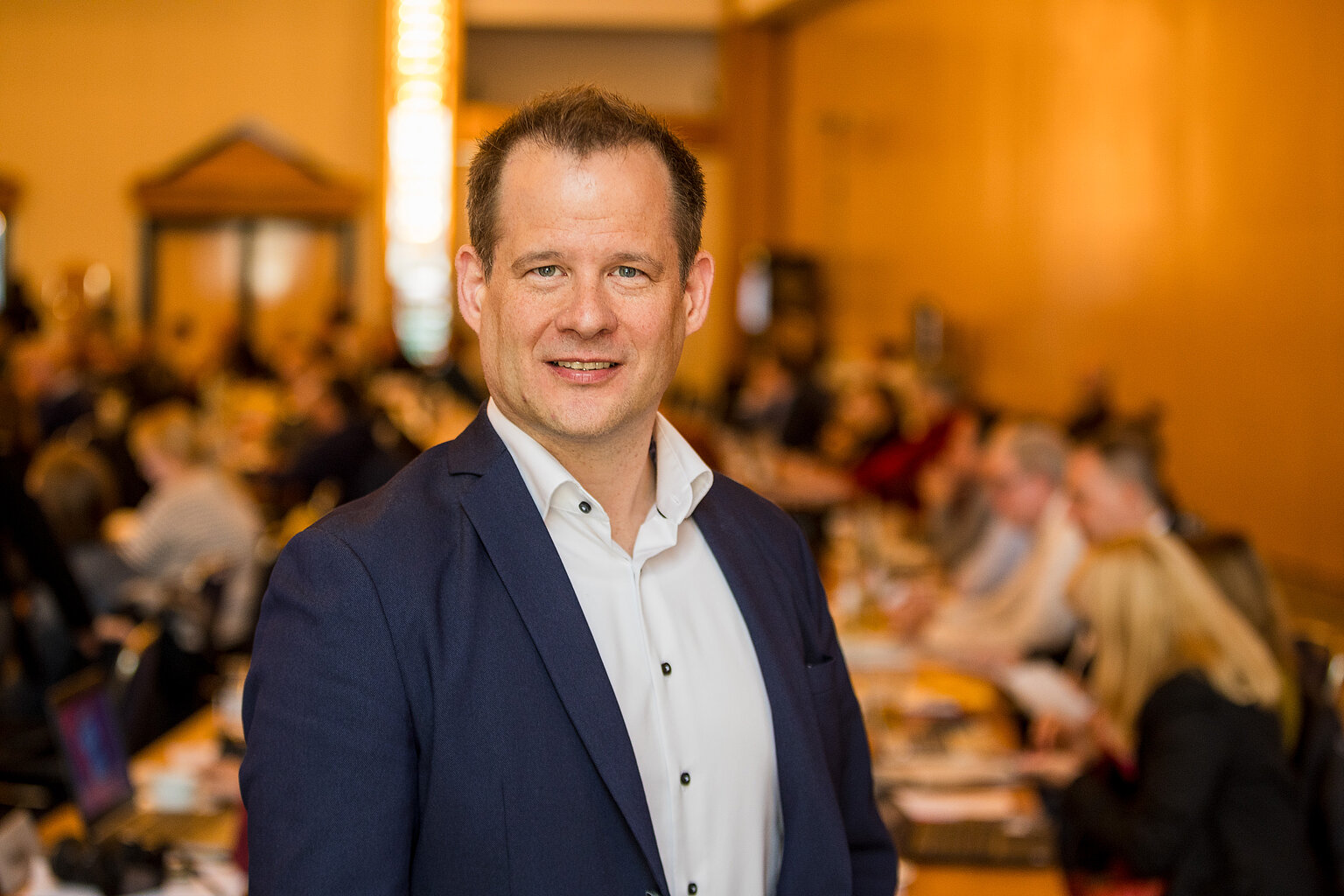 Mika Beuster ist der neue DJV-Bundesvorsitzender Mika Beuster ist der neue DJV-Bundesvorsitzender –