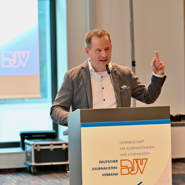Rede des DJV-Bundesvorsitzenden Mika Beuster