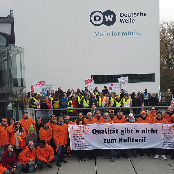 Warnstreik am 13.11.24 bei der Deutschen Welle in Bonn (Foto: Hao Gui)