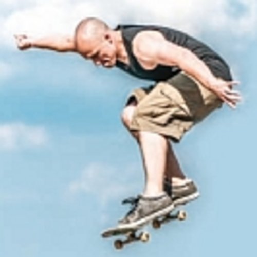 Titelbild des DJV-Ratgebers für freie Journalisten. Ein Mann springt mit einem Skateboard in der Luft. Unter dem Bild steht die Überschrift Spring, mit Ausrufezeichen versehen.