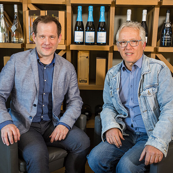 Vortrag Projekt Hessencam im Bezirksverband Lahn-Dill, Bezirksvorsteher Mika Beuster im Gespräch mit Joachim Schaefer