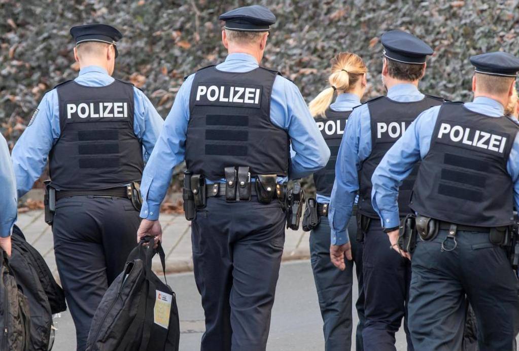  – Polizei: Wie umgehen mit Journalisten? Foto: Welt
