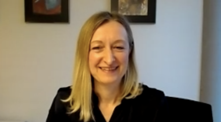 Porträtbild von Konstanze Beyer während der Veranstaltung Porträtbild von Konstanze Beyer während der Veranstaltung – Ließ keine Fragen offen: RTLZWEI-Chefredakteurin Konstanze Beyer